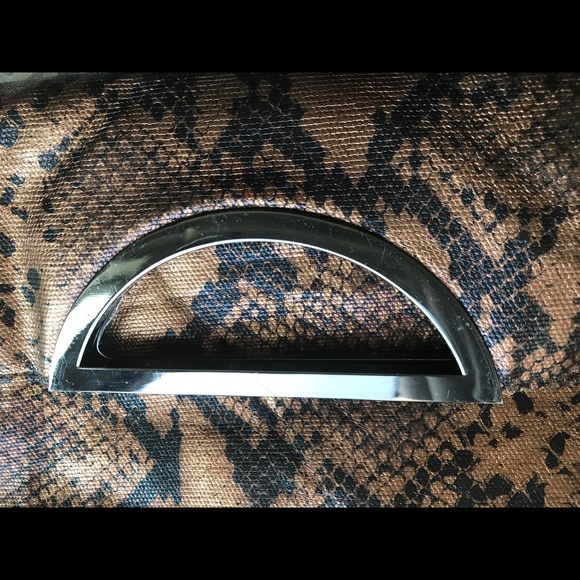 Faux snakeskin print & Iridescent. Black lining. - Picture 7 of 8